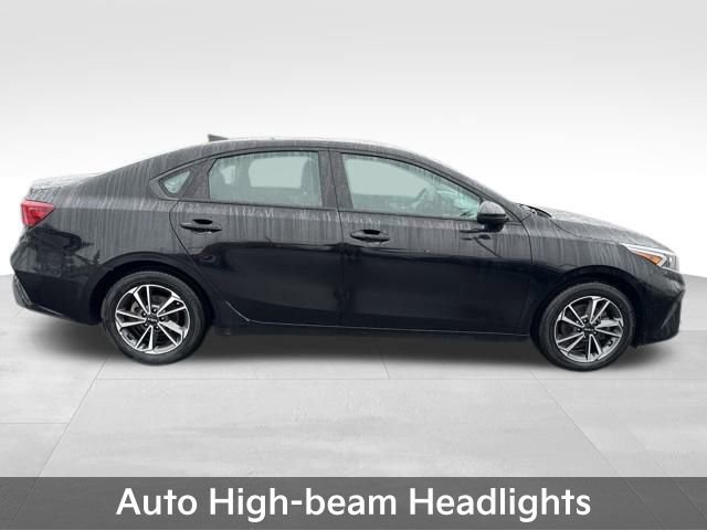 Used 2023 Kia Forte LXS image 11