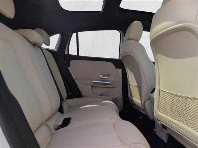 Used 2022 Mercedes-Benz GLA 250 4MATIC image 21