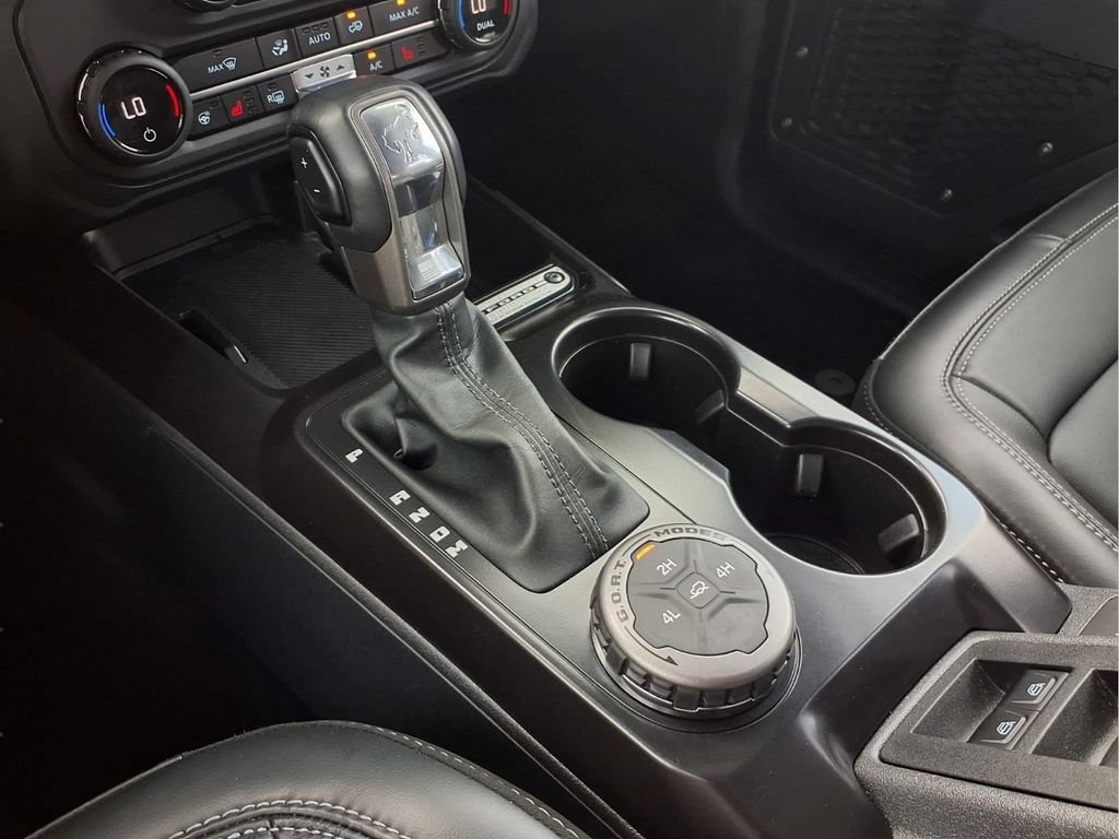 Used 2025 Ford Bronco Outer Banks AWD/4WD image 10