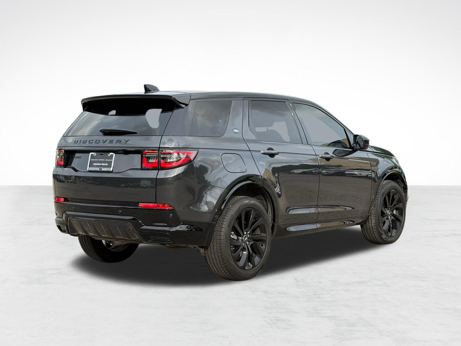 Certified 2025 Land Rover Discovery Sport Dynamic SE image 9