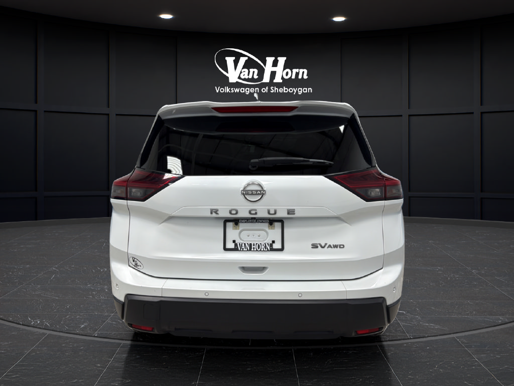 Used 2024 Nissan Rogue SV AWD/4WD image 6