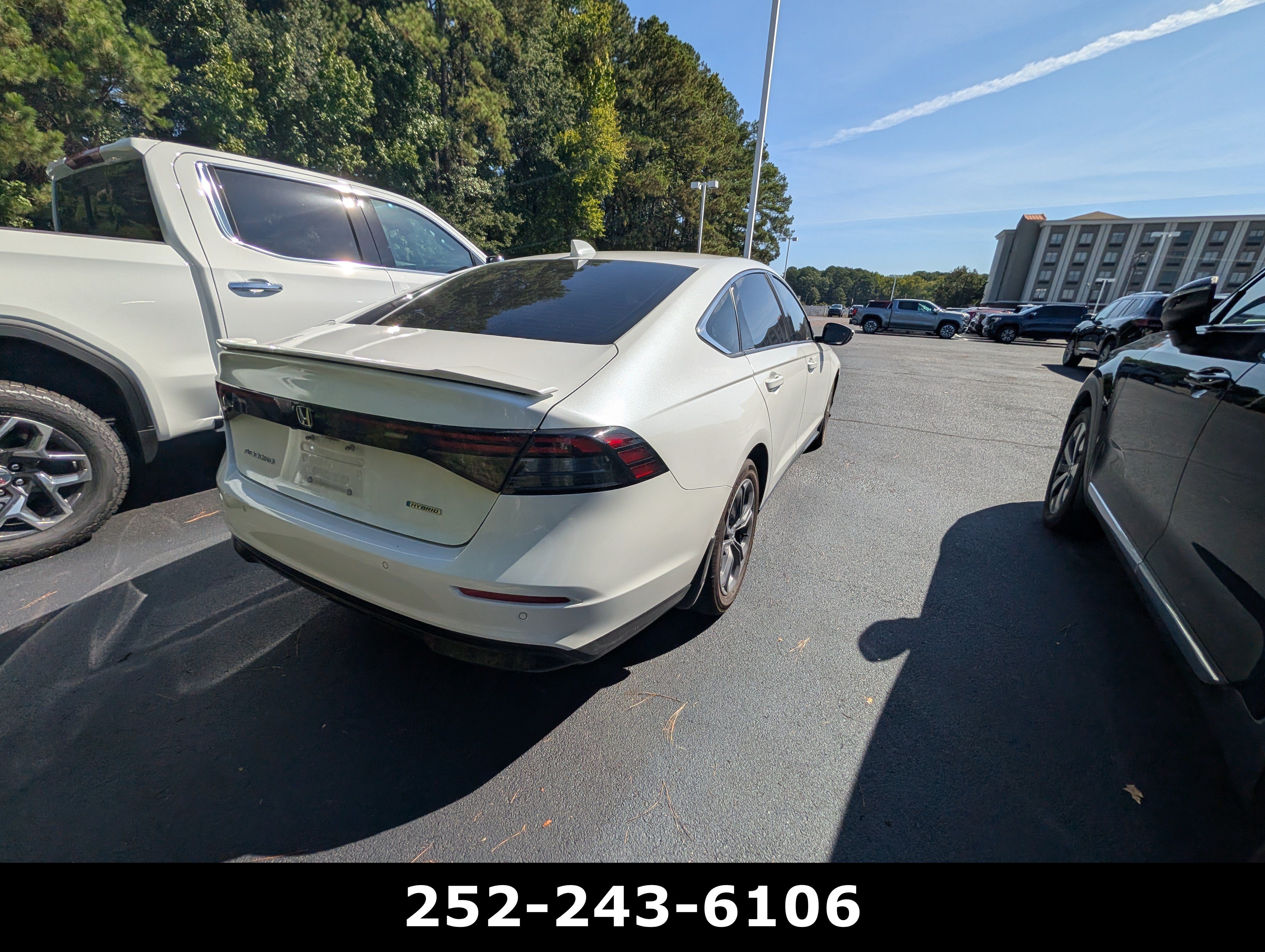 Used 2024 Honda Accord EX-L image 3