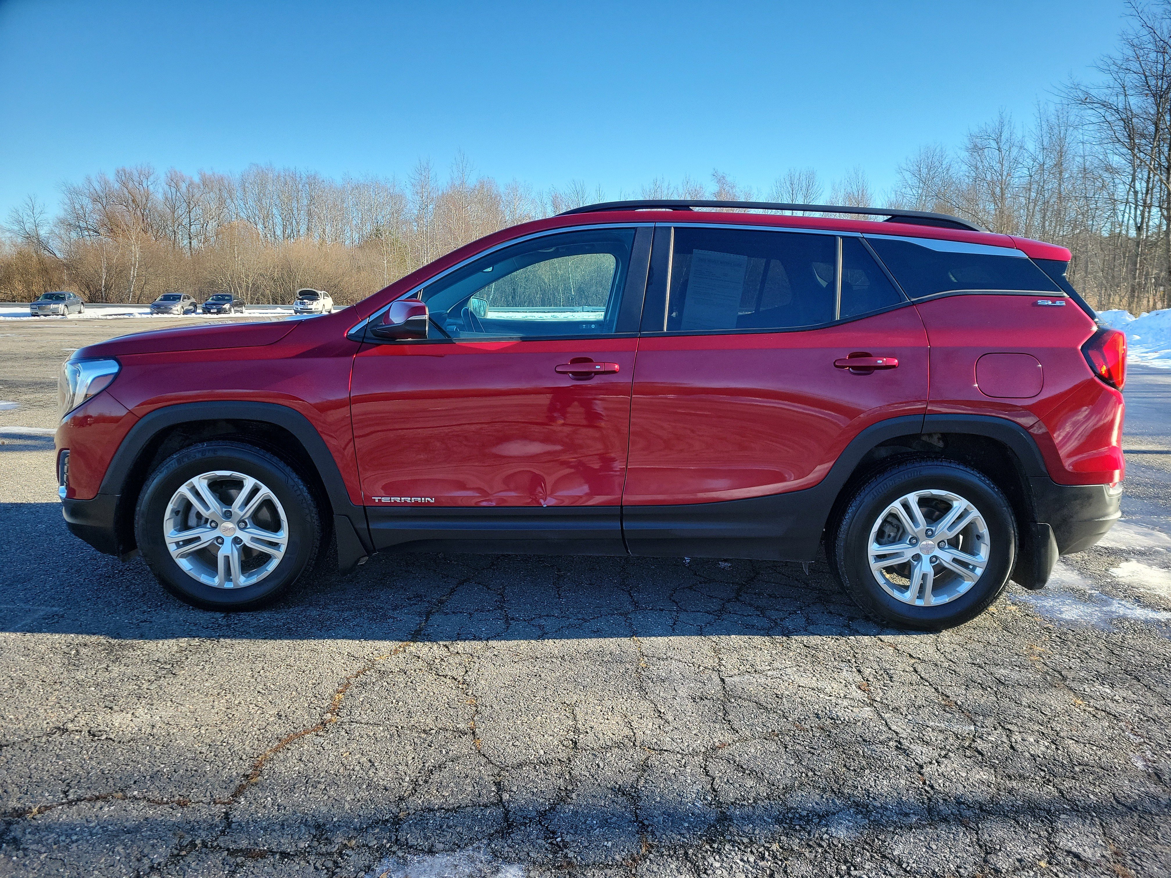Used 2021 GMC Terrain SLE w/ Driver Convenience Package image 8