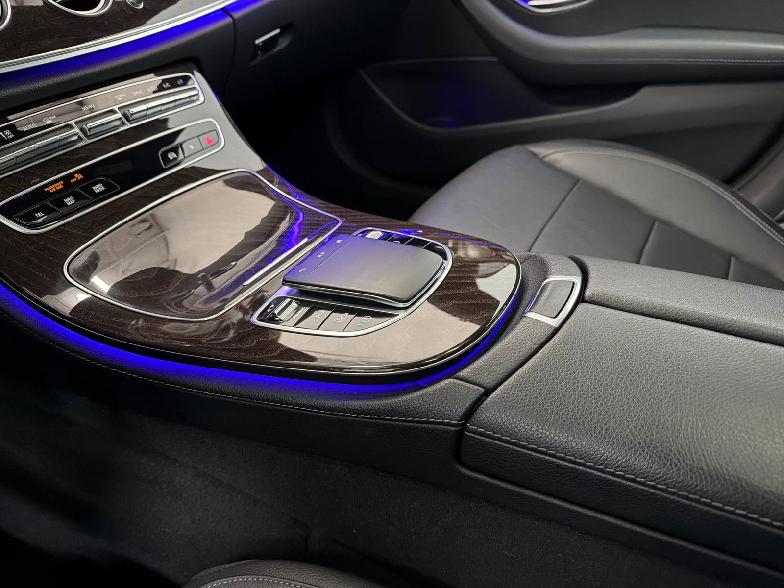 Used 2023 Mercedes-Benz E 350 4MATIC Sedan image 32