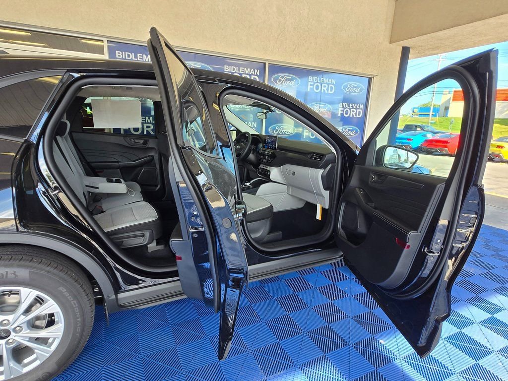 New 2025 Ford Escape Active image 29