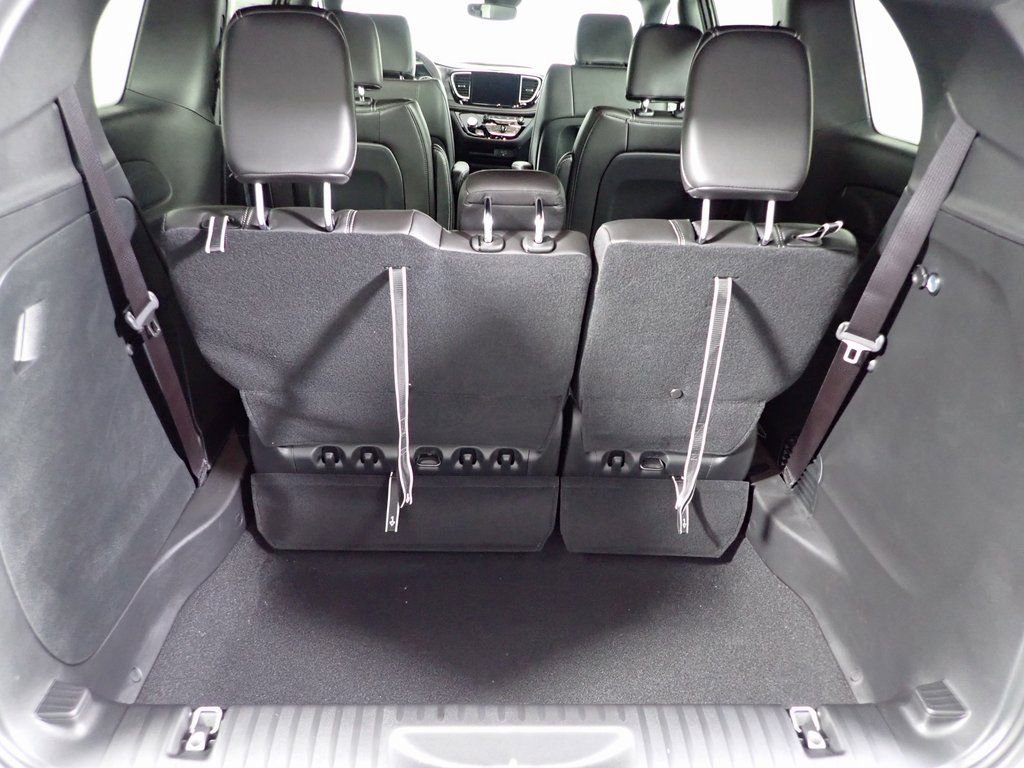New 2026 Chrysler Pacifica Select FWD image 15