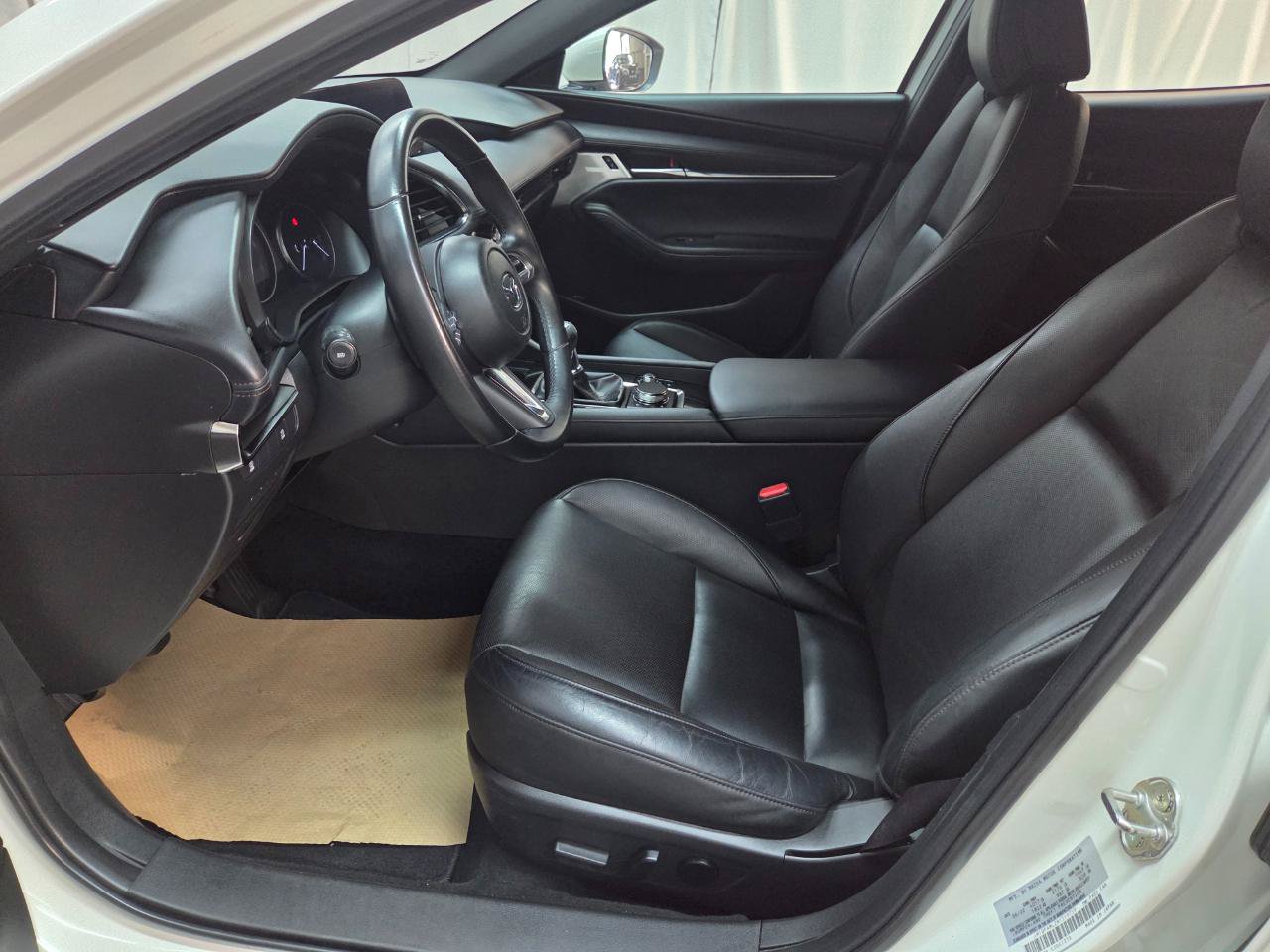 Used 2022 MAZDA MAZDA3 s FWD image 15