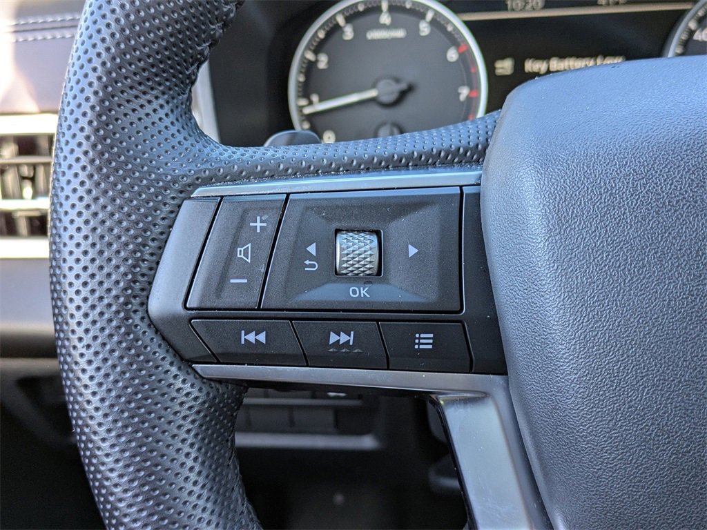 Used 2023 Mitsubishi Outlander SE image 25