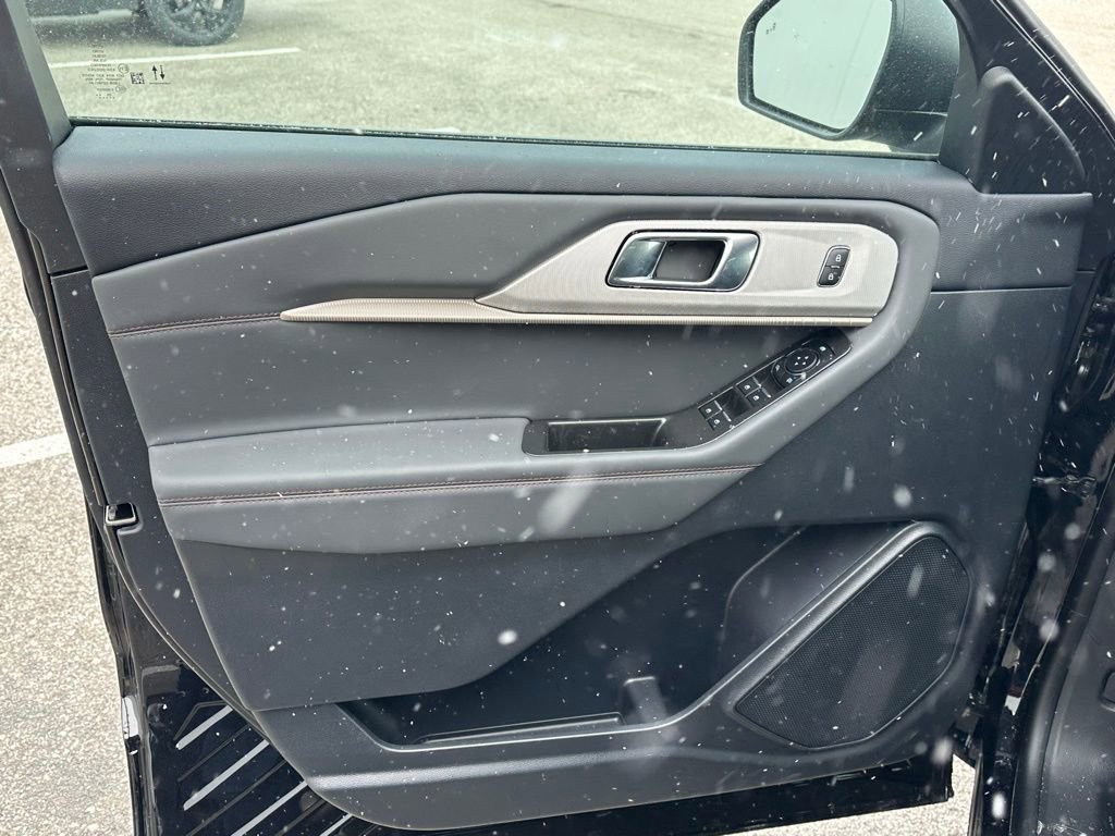 New 2026 Ford Explorer Active image 12