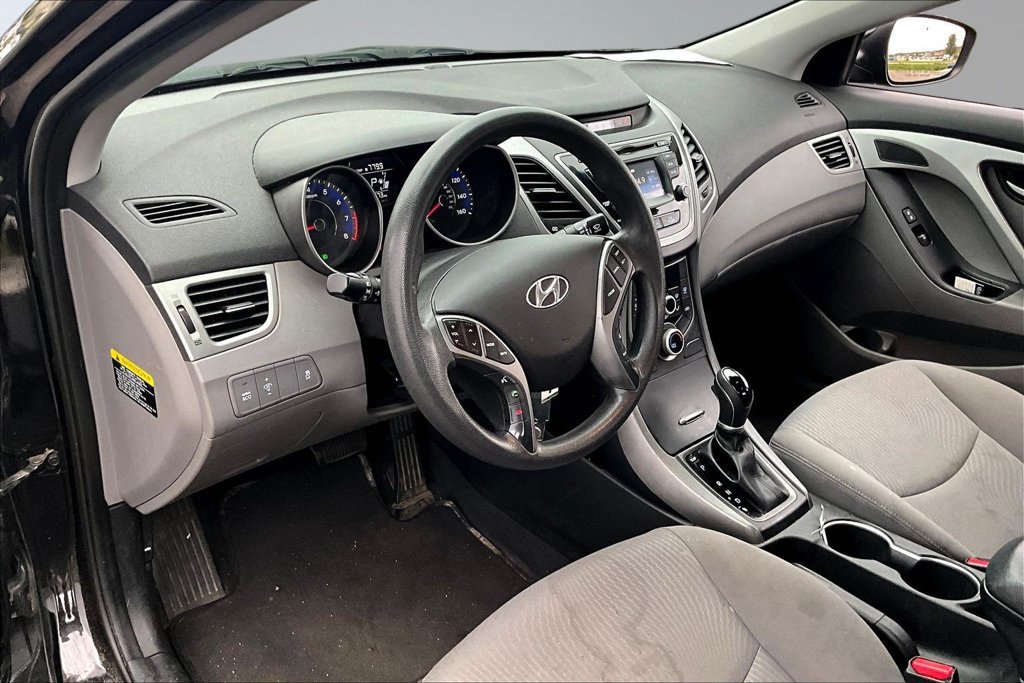 Used 2015 Hyundai Elantra SE w/ Option Group 02 FWD image 17