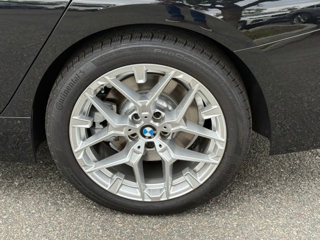 Used 2025 BMW 330i Sedan w/ Premium Package image 14