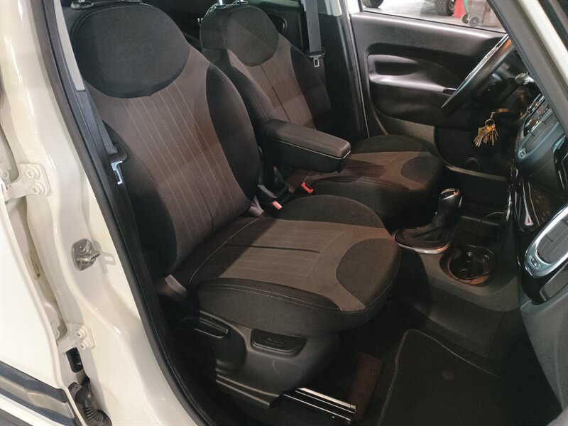 Used 2015 FIAT 500L Trekking FWD image 31