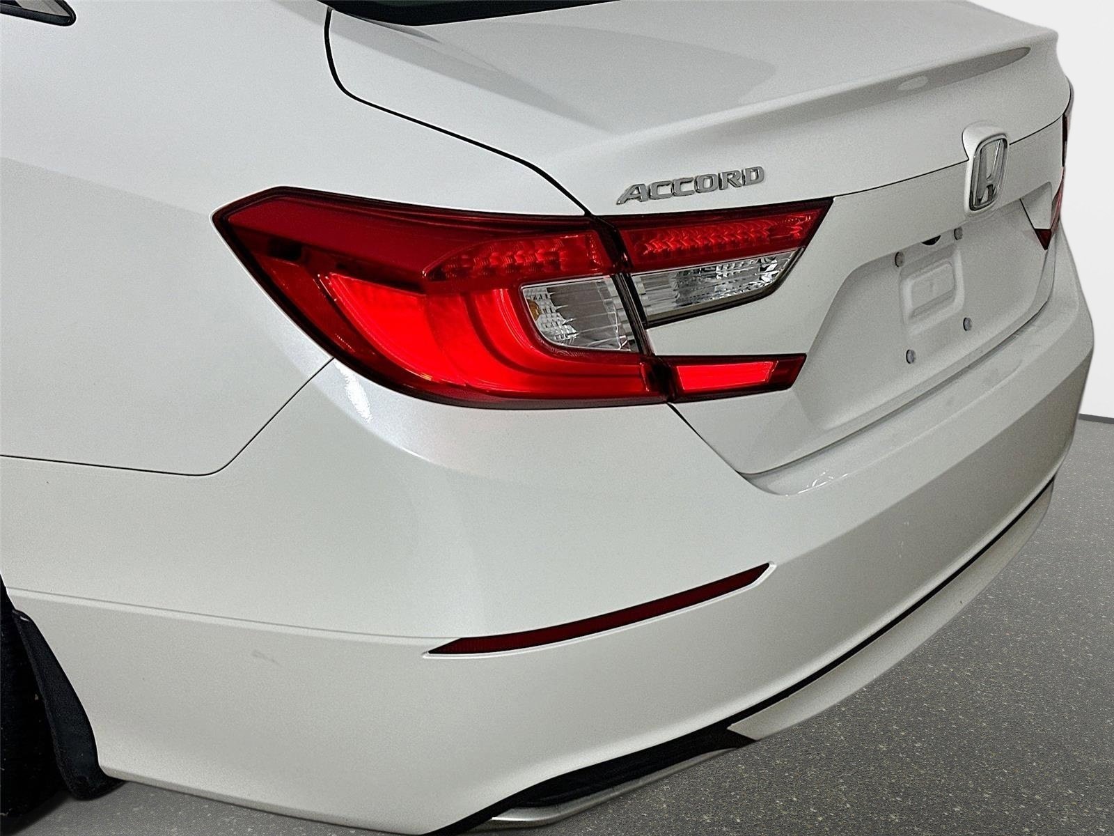 Used 2018 Honda Accord LX image 38