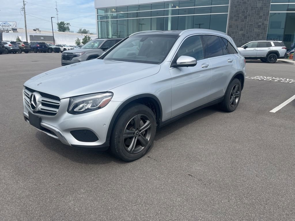 Used 2019 Mercedes-Benz GLC 300 4MATIC image 5