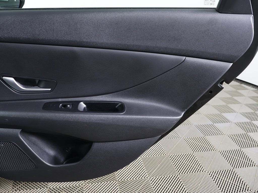 Certified 2024 Hyundai Elantra SEL image 21