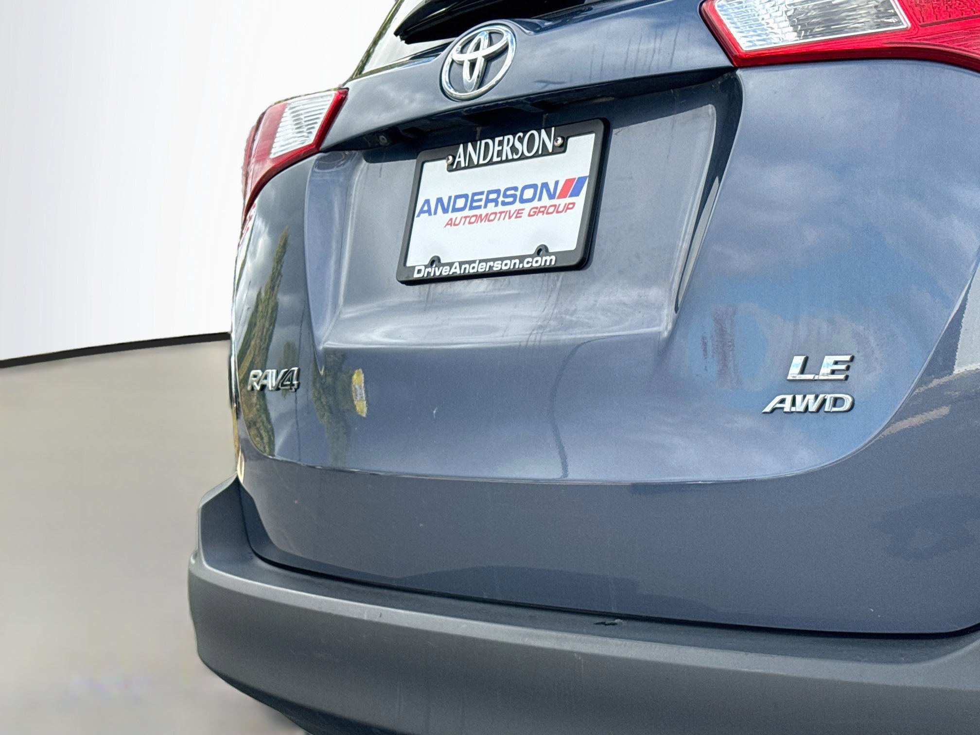 Used 2014 Toyota RAV4 LE AWD/4WD image 6