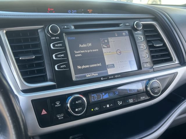 Used 2018 Toyota Highlander XLE AWD/4WD image 29