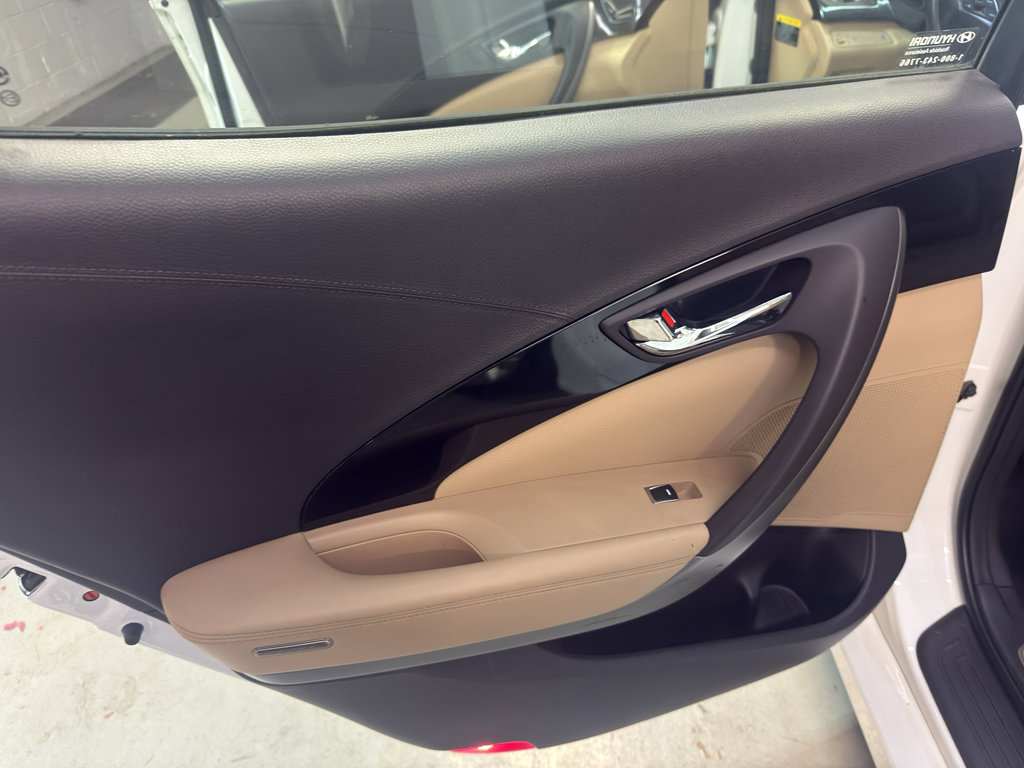 Used 2014 Hyundai Azera image 28