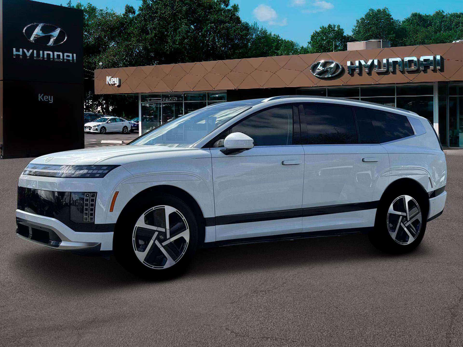New 2026 Hyundai Ioniq 9 Calligraphy image 2
