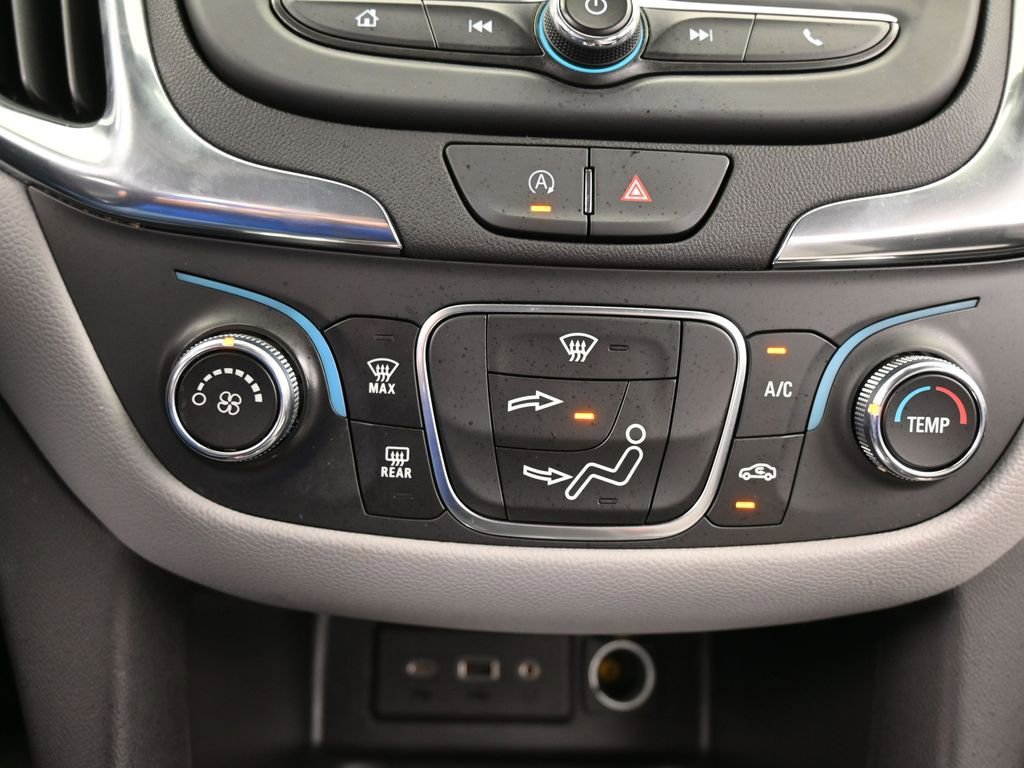 Used 2023 Chevrolet Equinox LS image 25