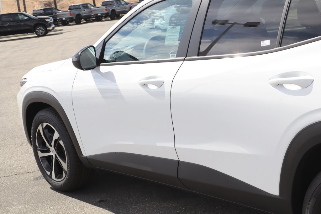 New 2026 Chevrolet Trax RS w/ Driver Confidence Package FWD image 14