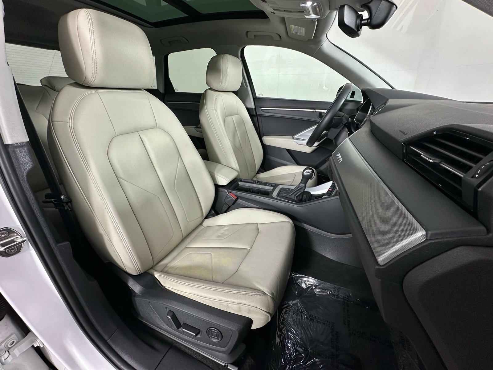 Used 2020 Audi Q3 2.0T Premium Plus w/ Premium Plus Package AWD/4WD image 5