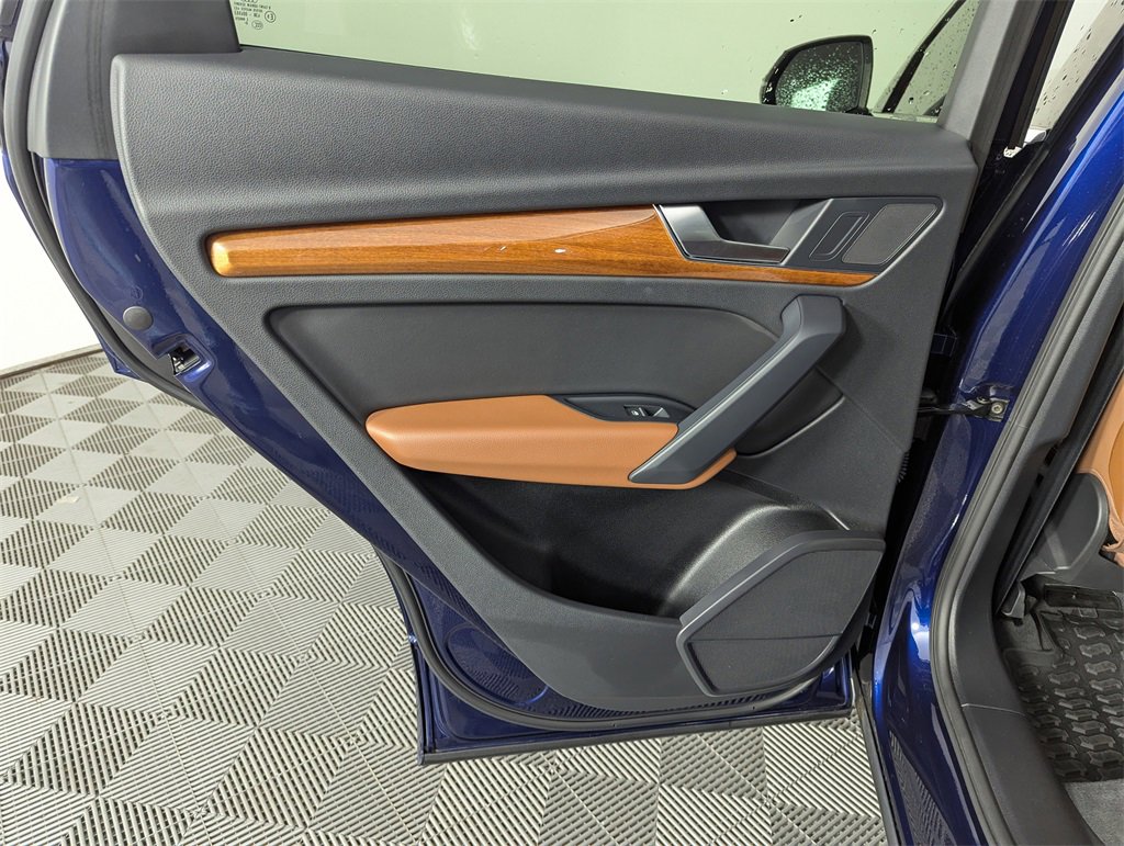 Used 2021 Audi Q5 2.0T Premium w/ Convenience Package image 31