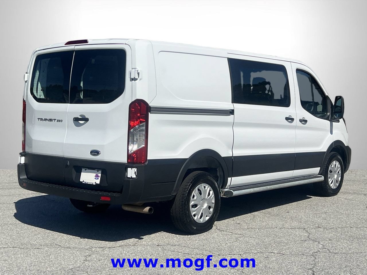 Used 2025 Ford Transit 250 Low Roof w/ Exterior Upgrade Package RWD image 3