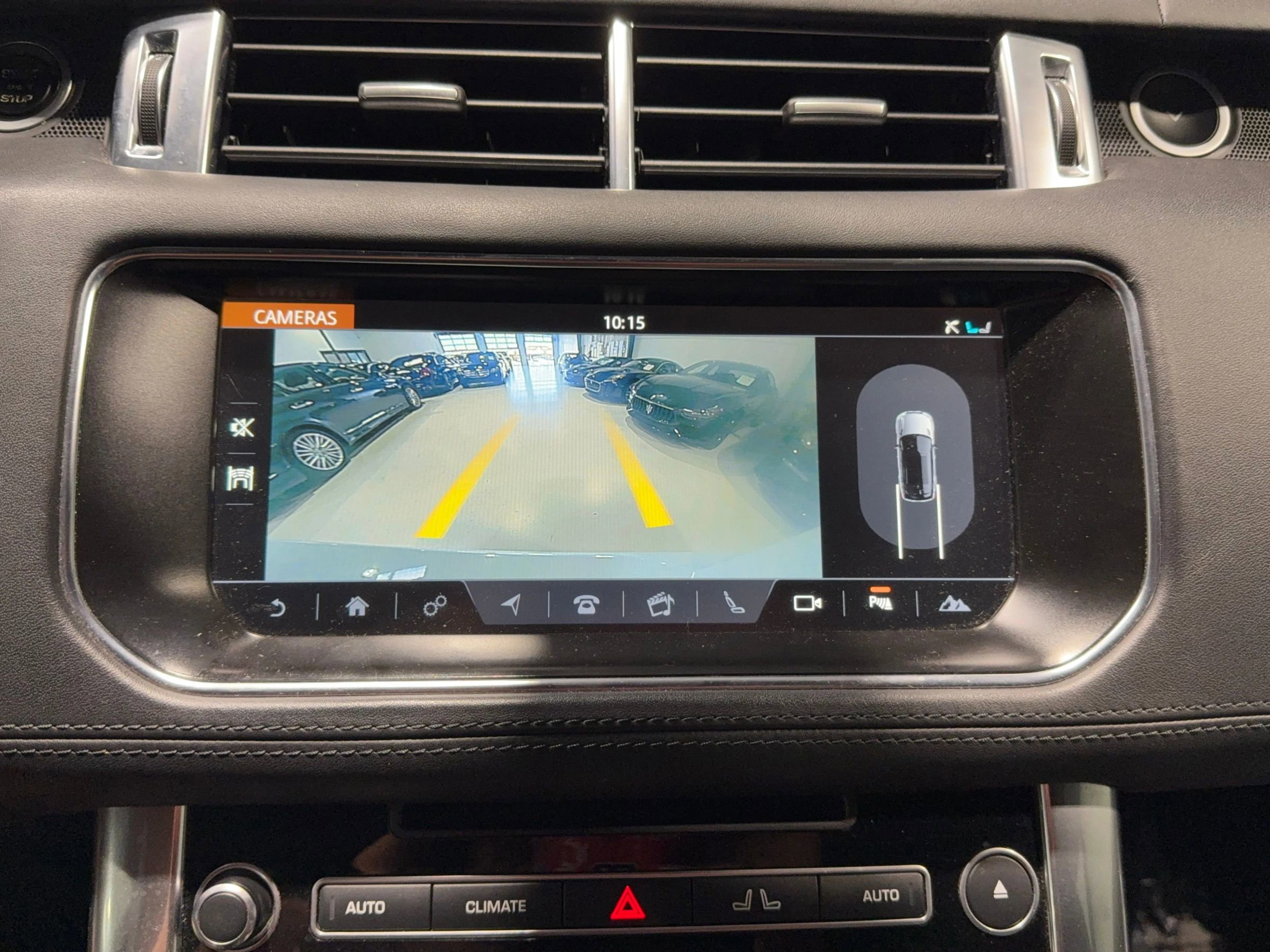 Used 2017 Land Rover Range Rover Sport HSE Dynamic image 45