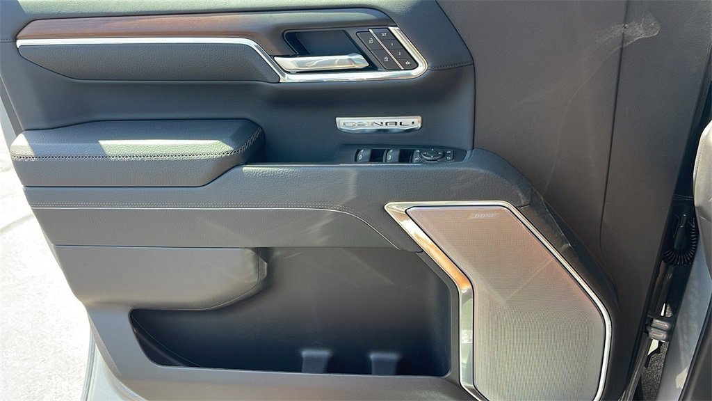 New 2025 GMC Sierra 1500 Denali w/ Denali Reserve Package image 26