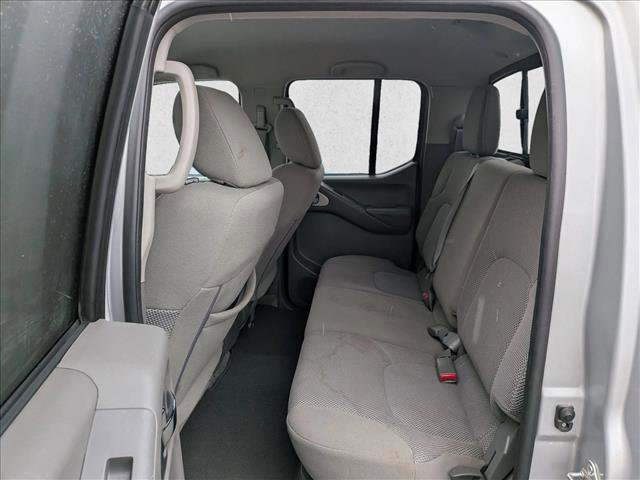 Used 2018 Nissan Frontier SV image 17