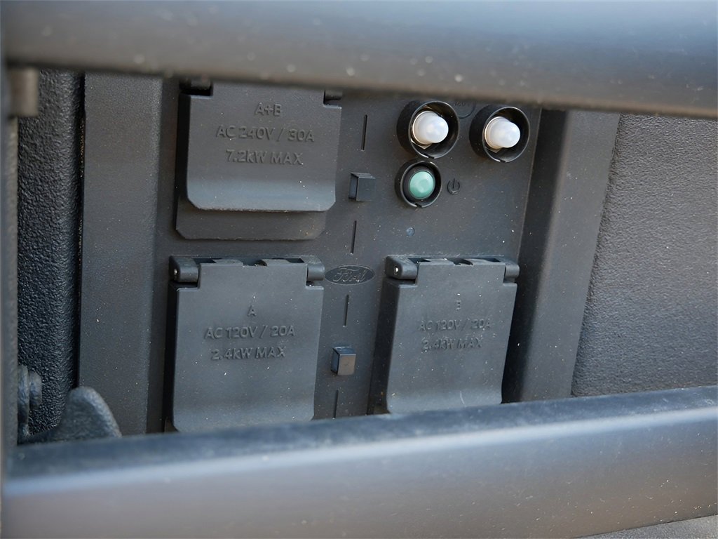 Used 2023 Ford F150 Lightning Platinum image 13