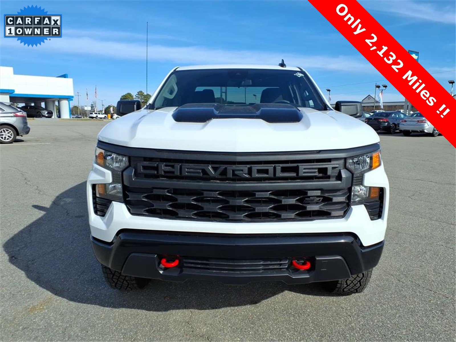 Used 2025 Chevrolet Silverado 1500 Custom Trail Boss w/ LPO, Dark Essentials Package image 8