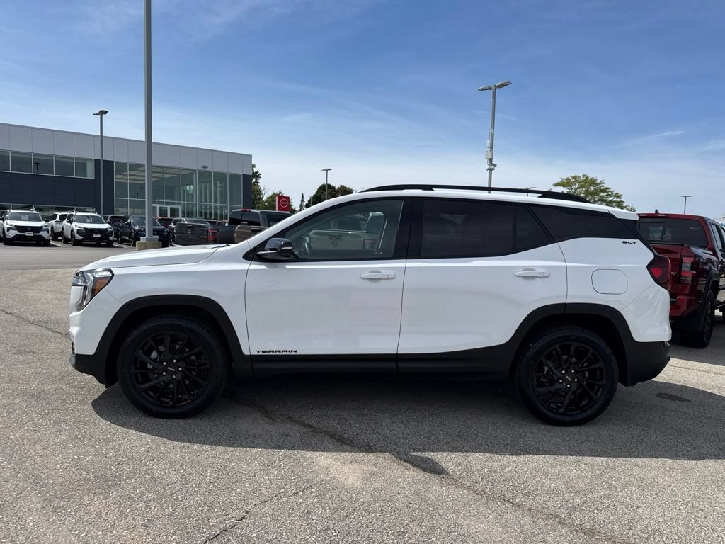 Certified 2024 GMC Terrain SLT w/ Elevation Edition AWD/4WD image 33