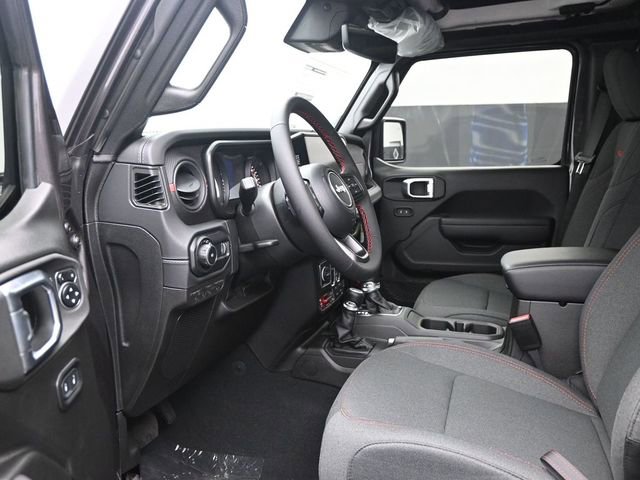 Used 2024 Jeep Wrangler Unlimited Rubicon w/ Technology Group image 16