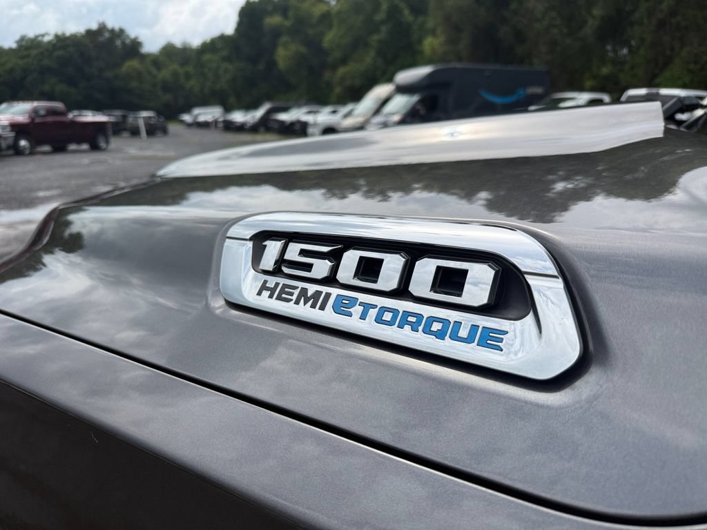 Used 2024 RAM 1500 Laramie RWD image 17