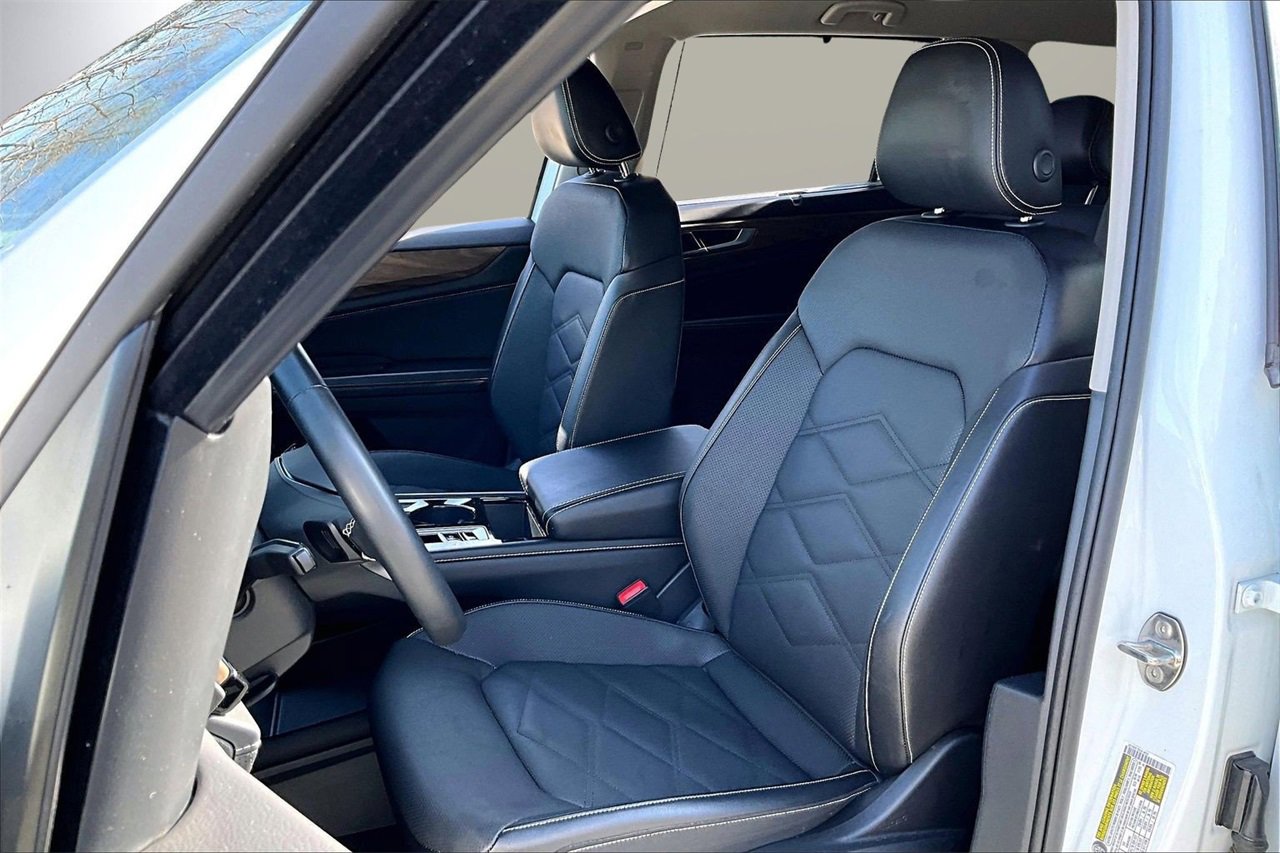 Used 2024 Volkswagen Atlas SE image 20