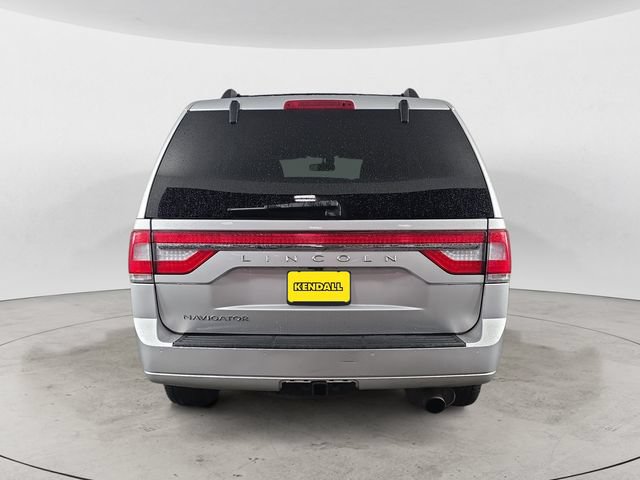 Used 2017 Lincoln Navigator Select AWD/4WD image 6