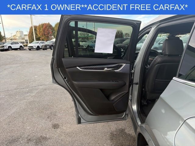 Used 2025 Cadillac XT6 Premium Luxury image 22