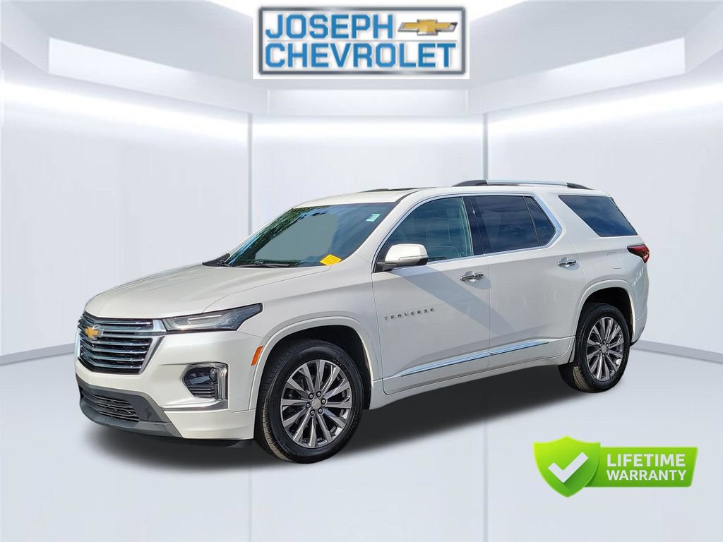 Used 2023 Chevrolet Traverse Premier FWD image 2
