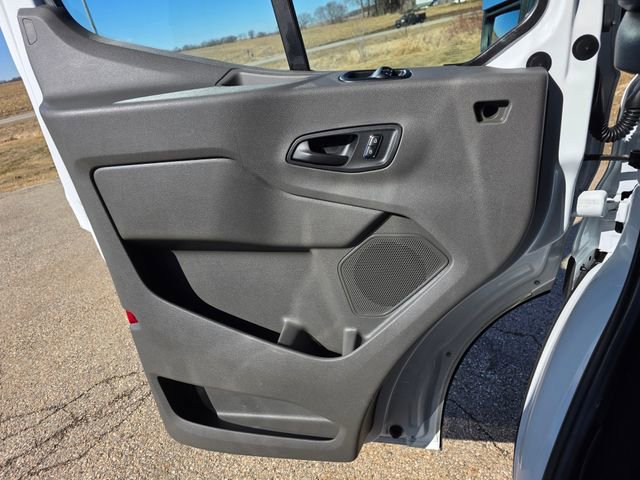 Used 2024 Ford Transit 350 XLT image 5