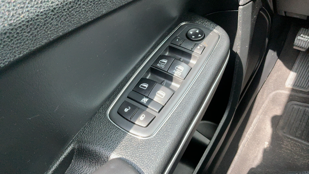 Used 2020 Chrysler 300 Touring w/ Sport Appearance Package RWD image 14