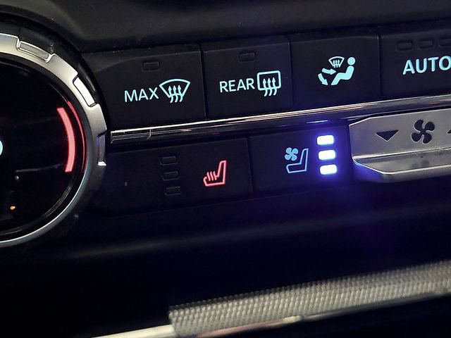 Used 2023 Ford F150 Lariat w/ Max Trailer Tow Package image 30