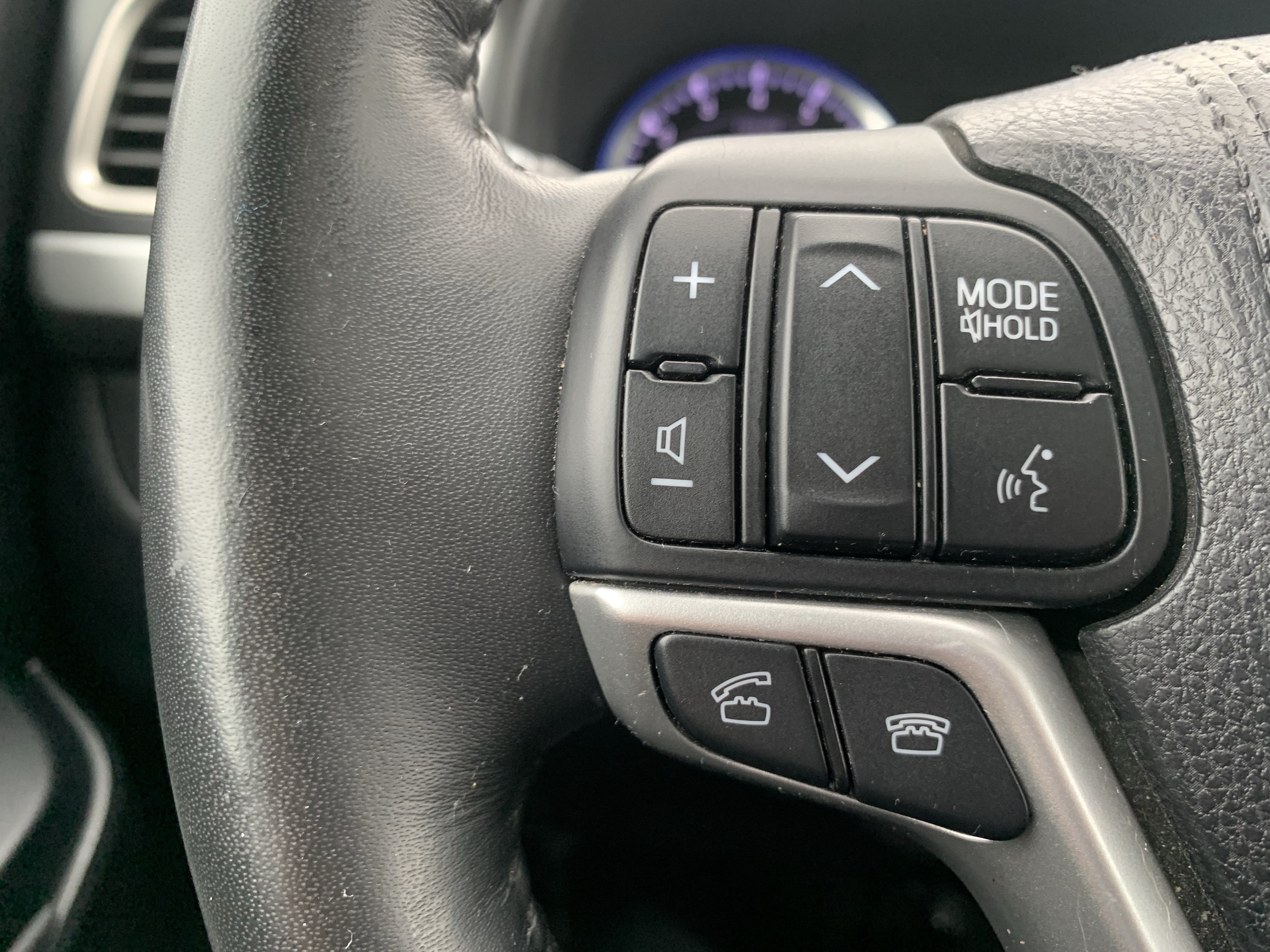 Used 2015 Toyota Highlander Limited Platinum AWD/4WD image 18