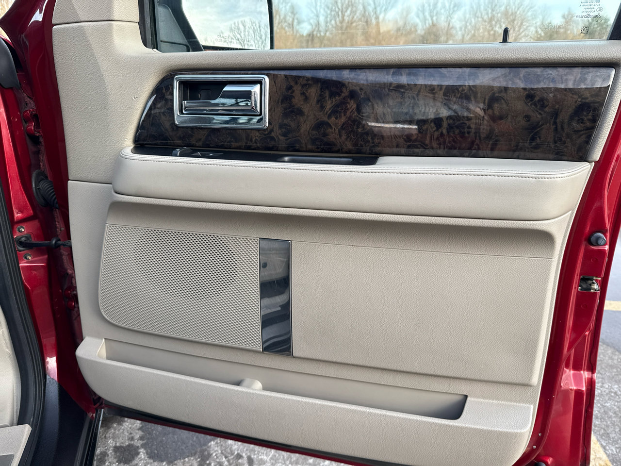Used 2017 Lincoln Navigator Select image 31