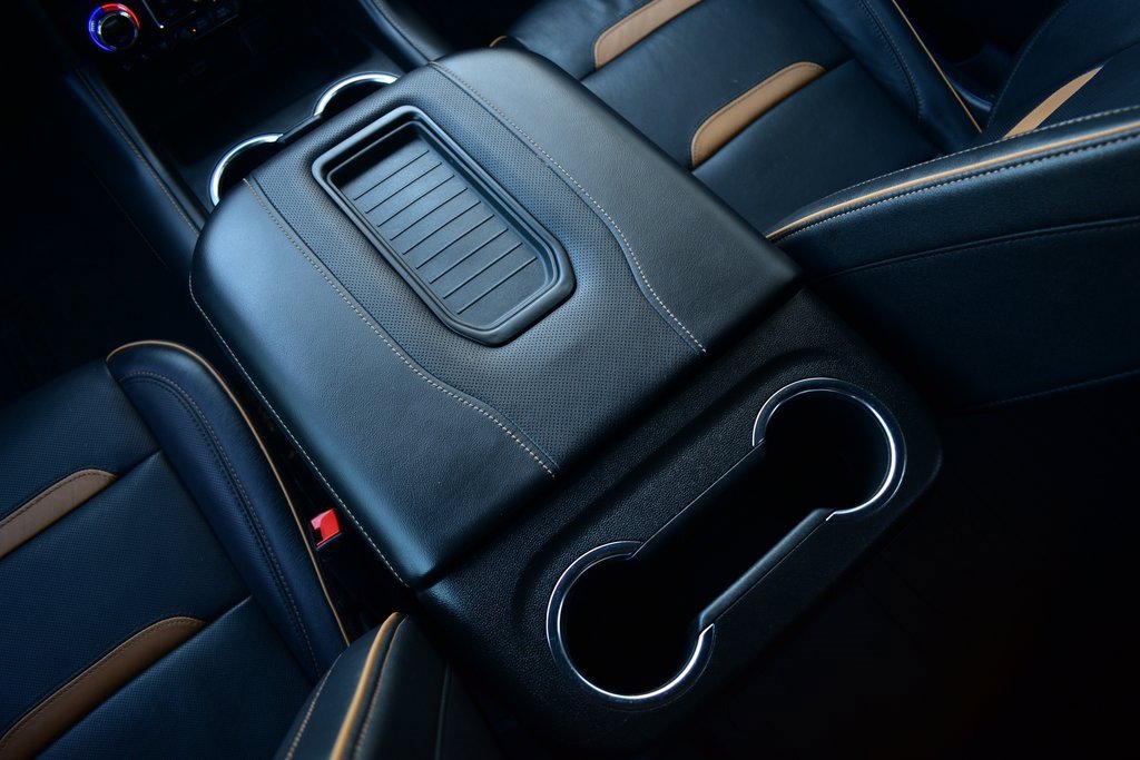 Used 2023 GMC Yukon XL AT4 w/ AT4 Premium Plus Package image 37