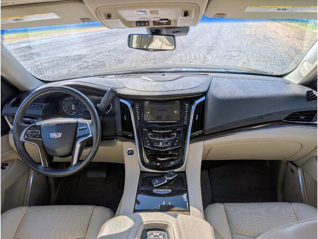 Used 2018 Cadillac Escalade Luxury image 27