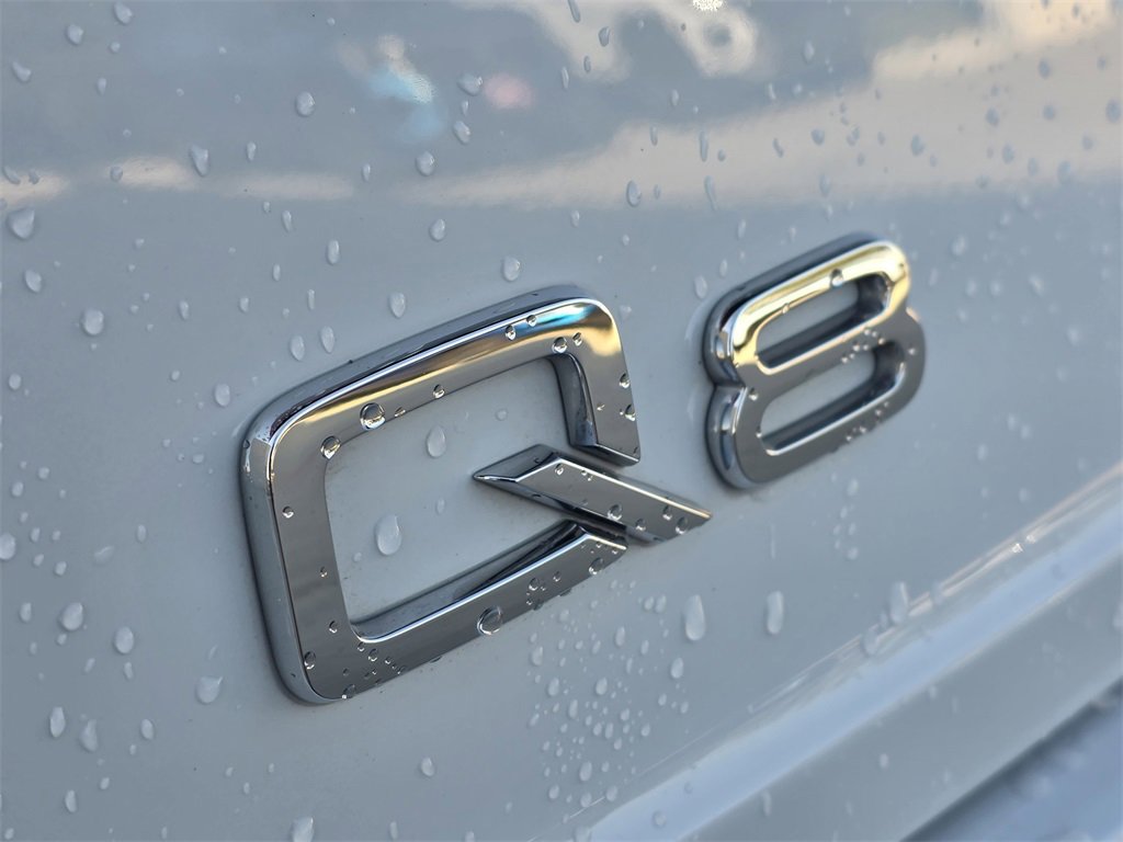 Used 2023 Audi Q8 Premium Plus image 7