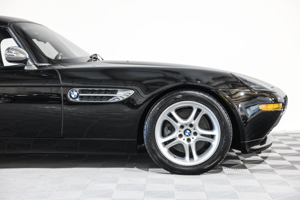 Used 2002 BMW Z8 RWD image 4