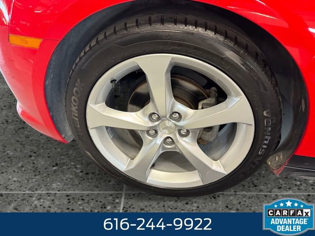 Used 2015 Chevrolet Camaro LT RWD image 24